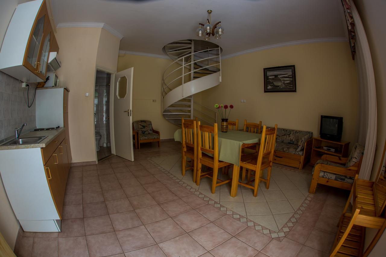 Aqua Line Apartmanhaz Hajdúszoboszló Zewnętrze zdjęcie