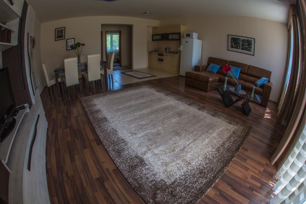 Aqua Line Apartmanhaz Hajdúszoboszló Zewnętrze zdjęcie