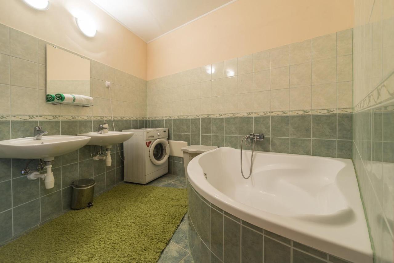 Aqua Line Apartmanhaz Hajdúszoboszló Zewnętrze zdjęcie